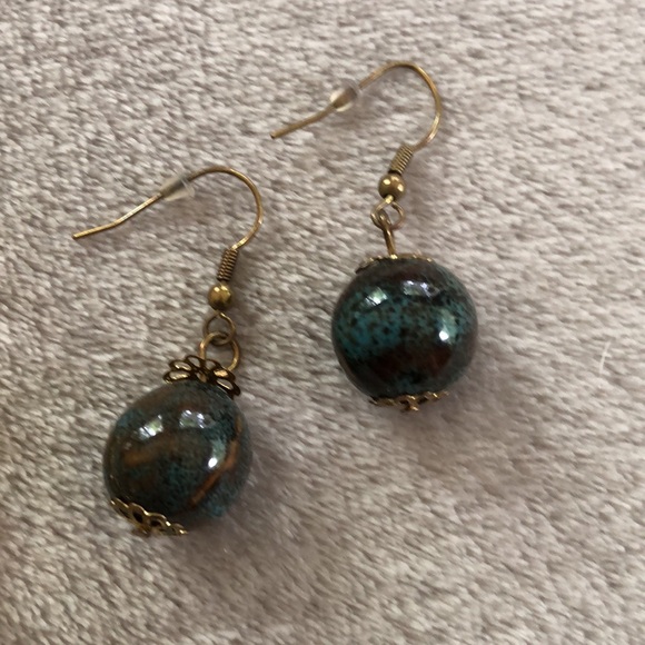 One of a kind chunky beaded necklace with matching earrings. - Picture 3 of 8